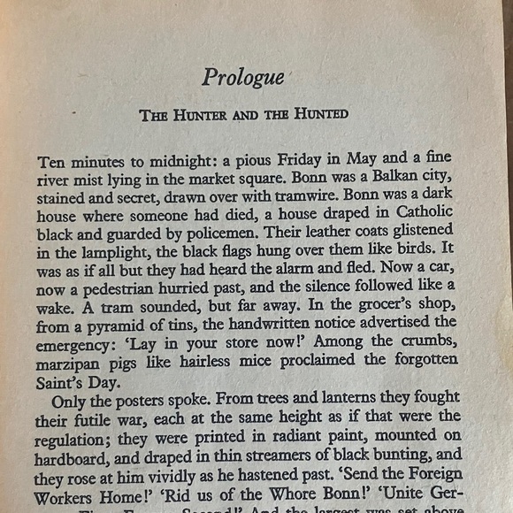 John Le Carré A Small Town in Germany - vintage 1974 edition paperback Book - Picture 6 of 15